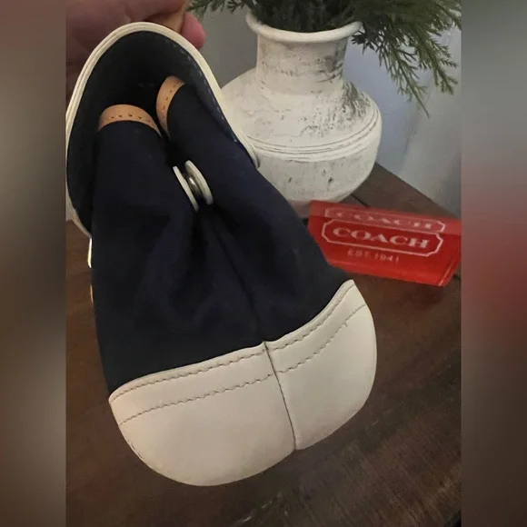 Coach Daisy Soho Bag - Picture 5 of 13